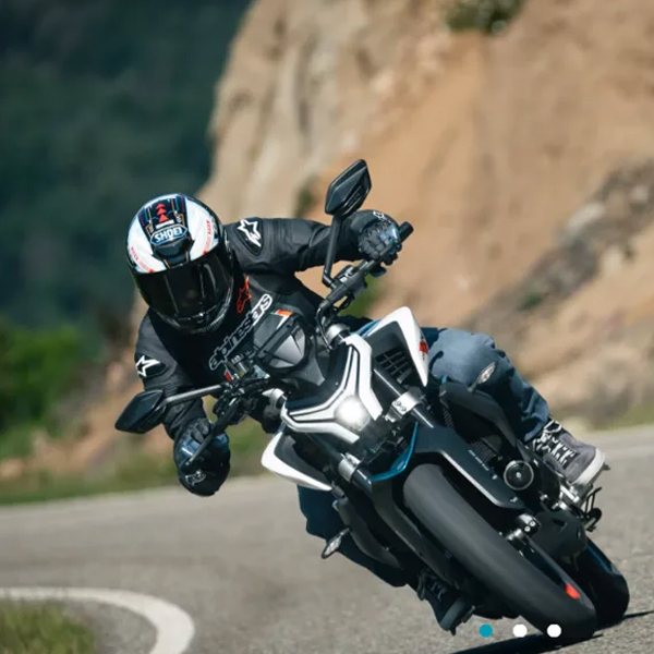 Motocykl CFMOTO 450NK EU5+