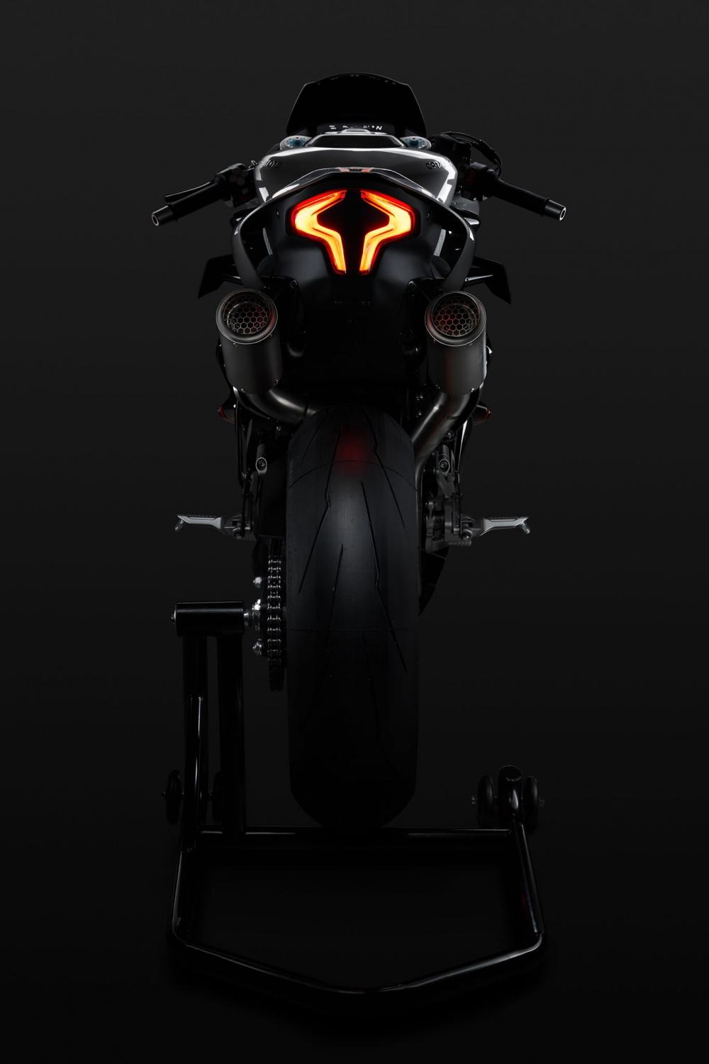 Motorka CFMOTO 450SR-S