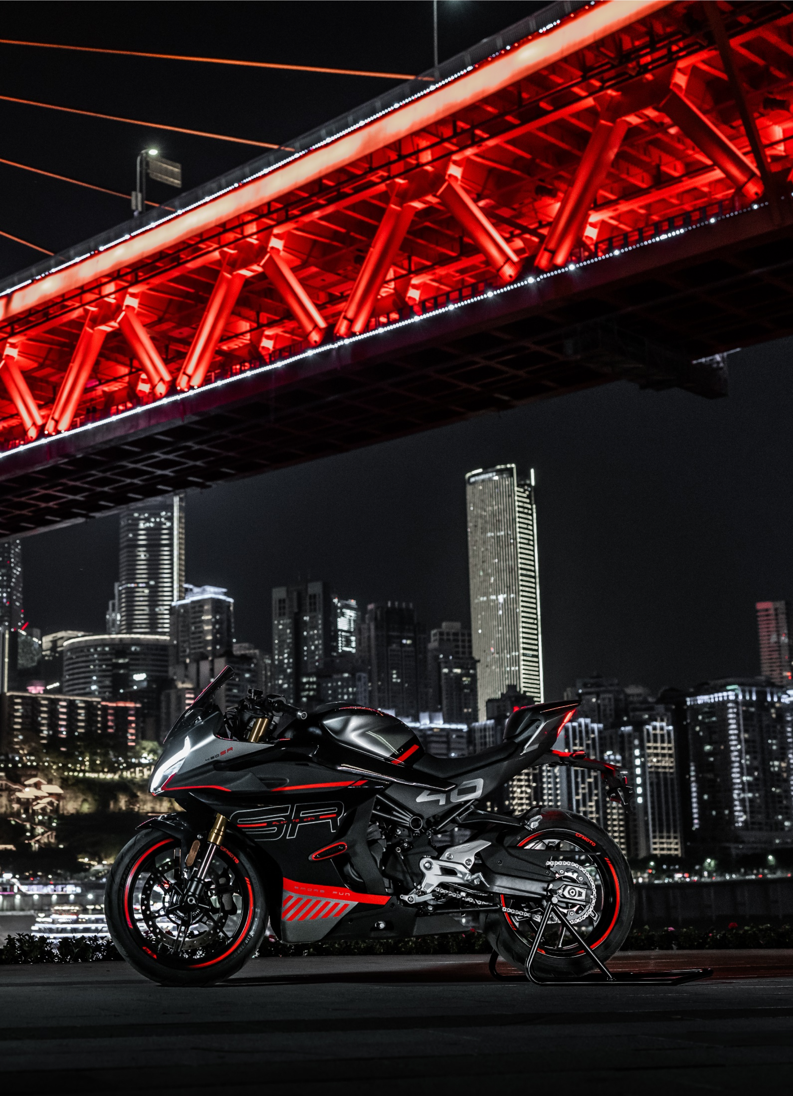 Motorka CFMOTO 450SR-S